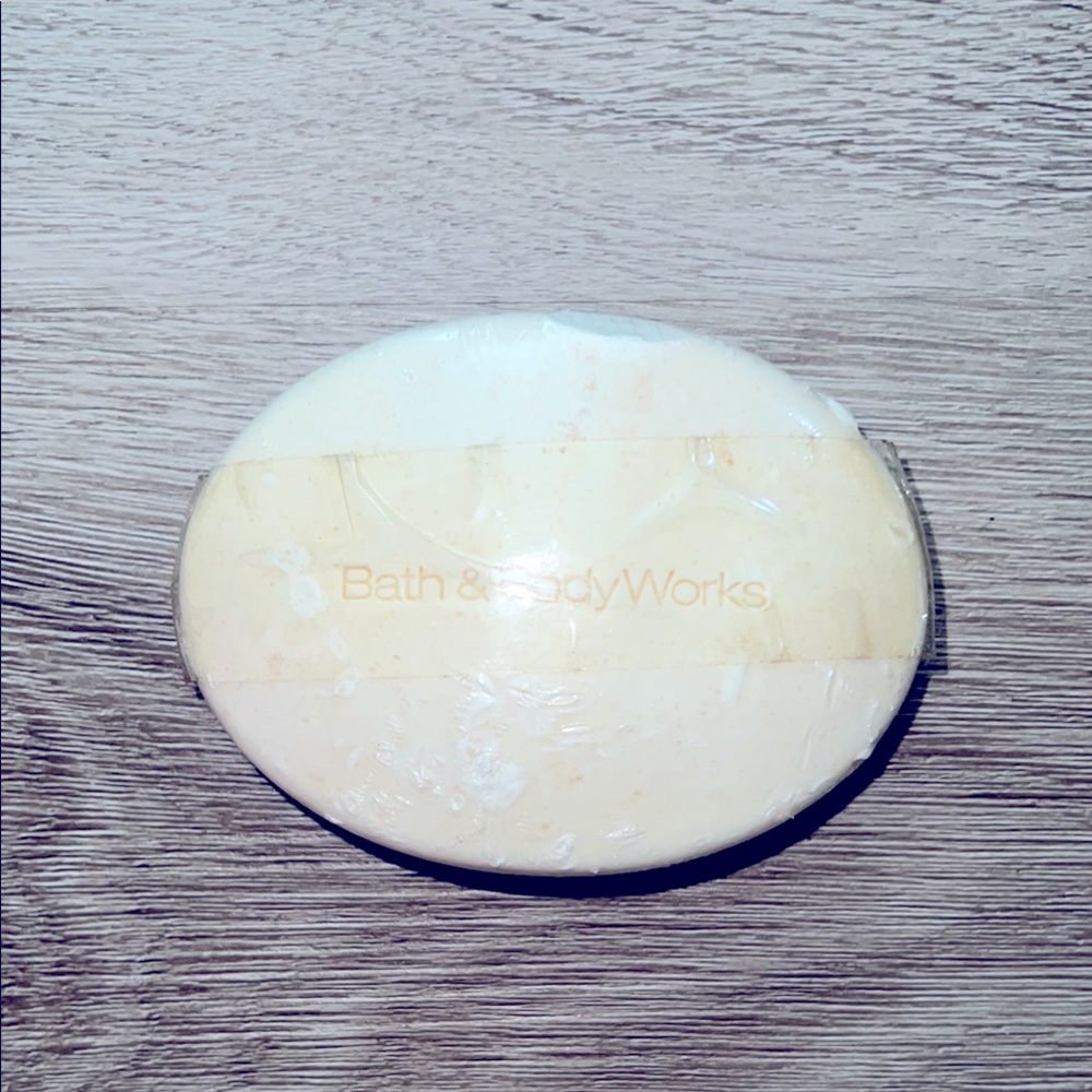 Bath & Body Works Japanese Cherry Blossom Moisture Rich Bar Soap